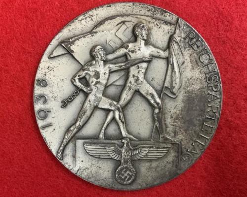 Cassed NSDAP 1938 Reichsparteitag Table Medal