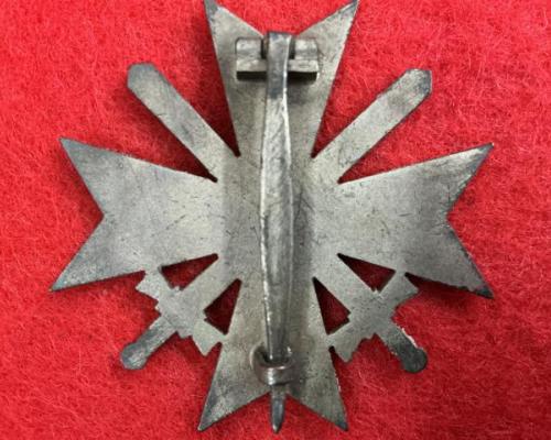 Cassed War Merit 1st Class With Swords