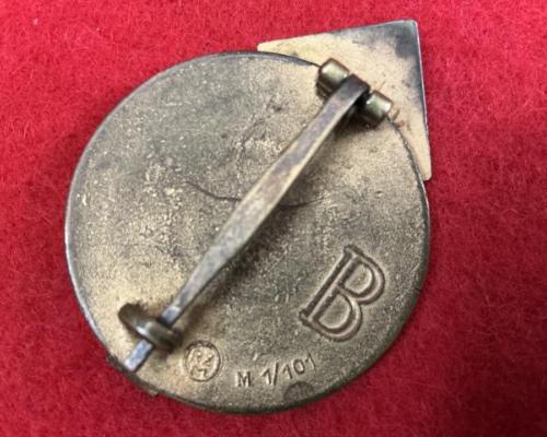 Cassed Hitler Youth Golden Leader’s Badge